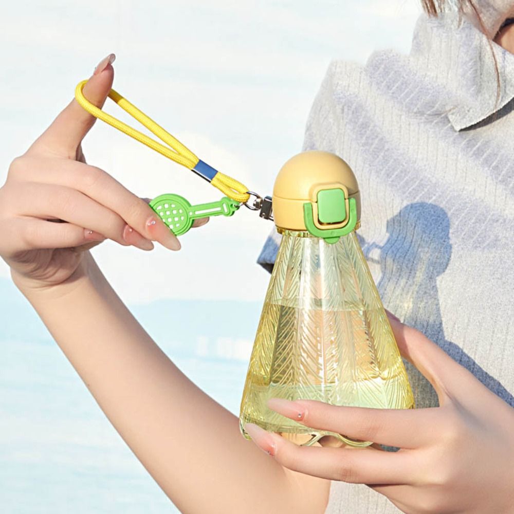 Badminton Cup - Botol Minum Bulu Tangkis dengan Sedotan